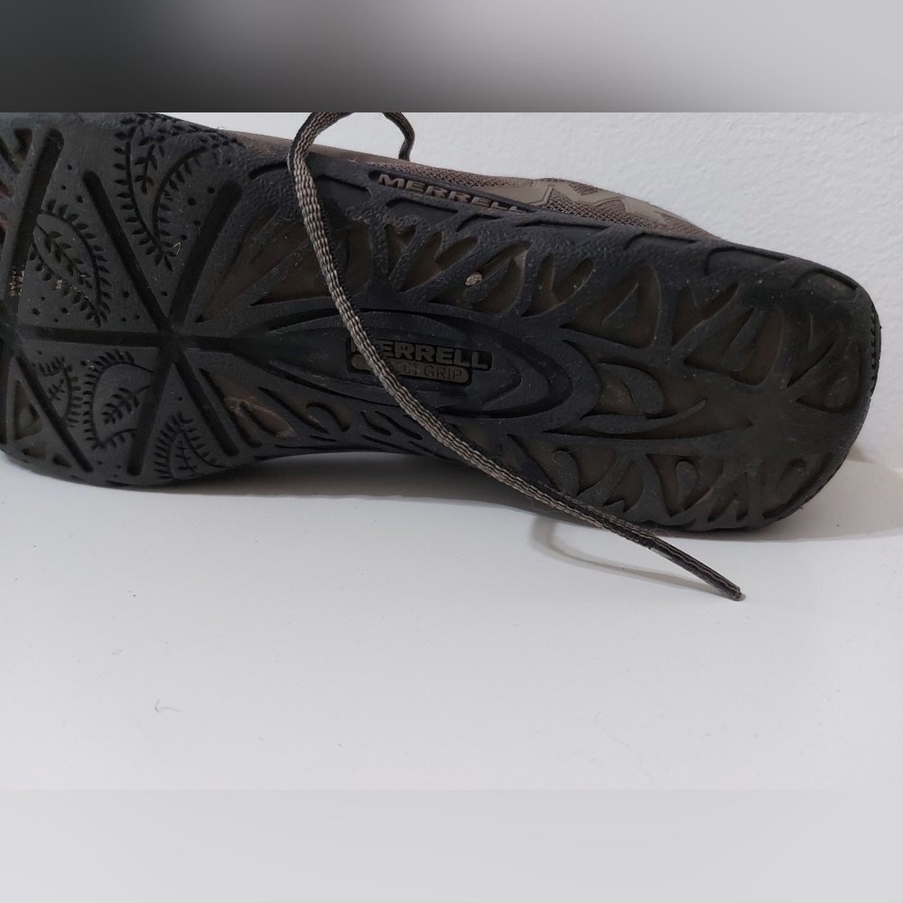Merrel Shoes - Picture 7 of 11
